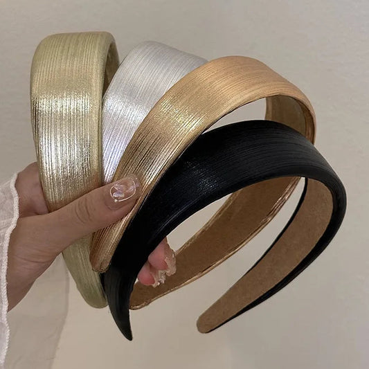 Breiter PU-Leder Haarreif für Damen – Glänzender Gold Silber Gepolsterter Sponge Haarreif für Retro Fashion & Alltagsstyling