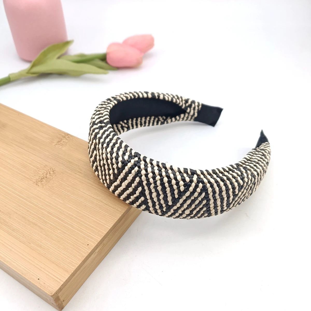 Eleganter Breiter Geflochtener Stroh-Haarreif für Damen – Modisches Schlichtes Haarband für Sommer Urlaub Strand & Alltagsstyling