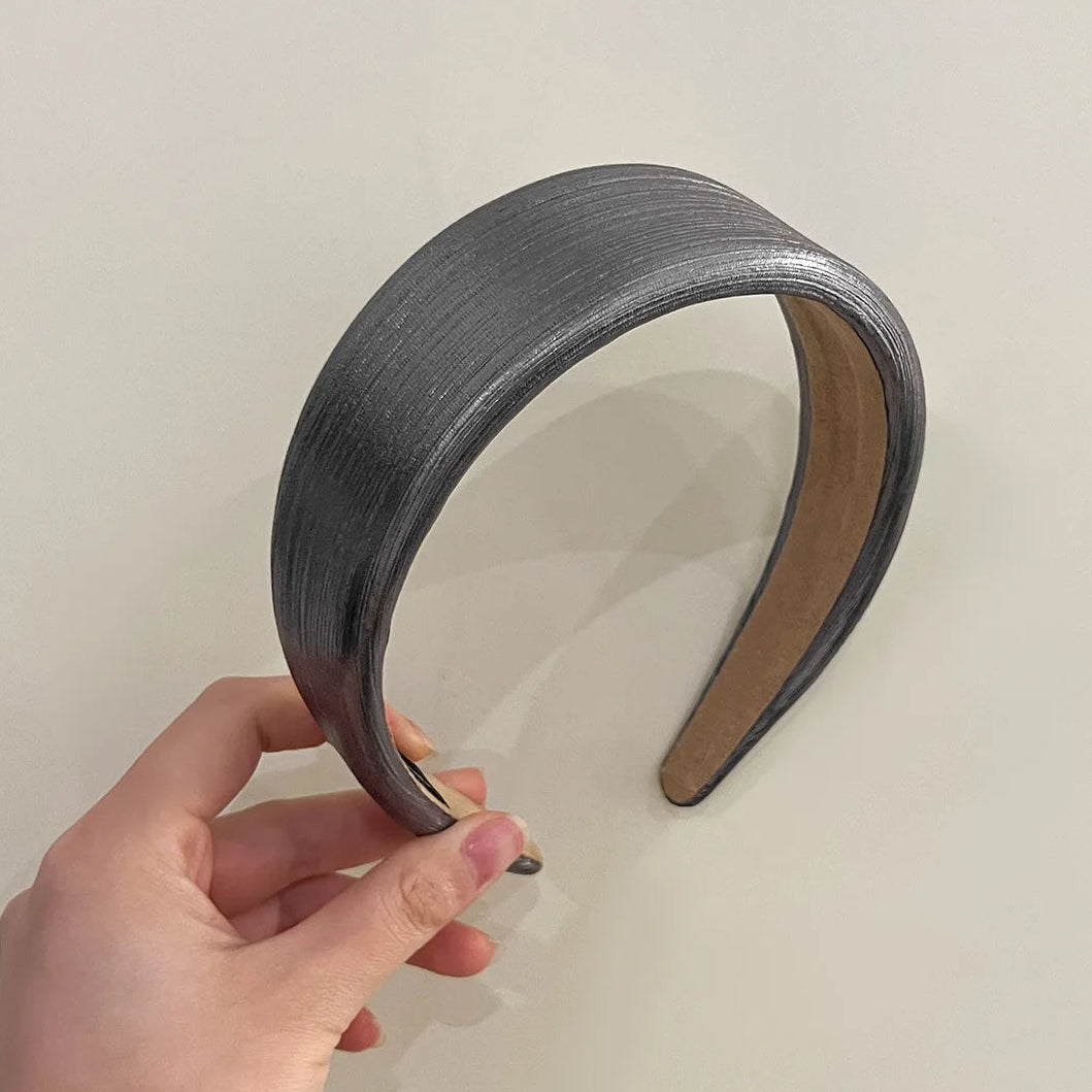 Breiter PU-Leder Haarreif für Damen – Glänzender Gold Silber Gepolsterter Sponge Haarreif für Retro Fashion & Alltagsstyling