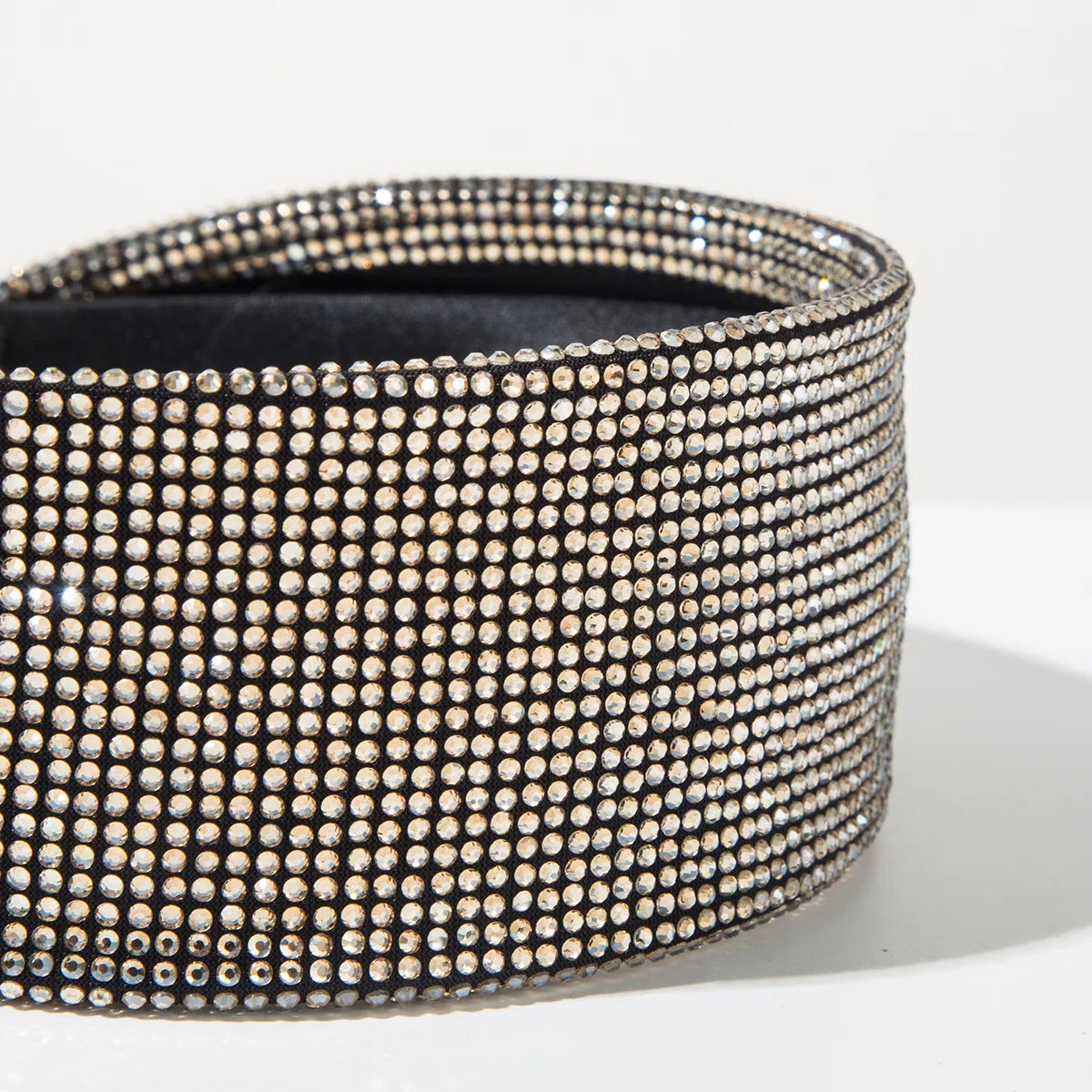 Breiter Strass-Haarreif für Damen – Glänzendes Einfarbiges Luxus-Haarband für Hochzeit Party Elegante Fashion & Styling