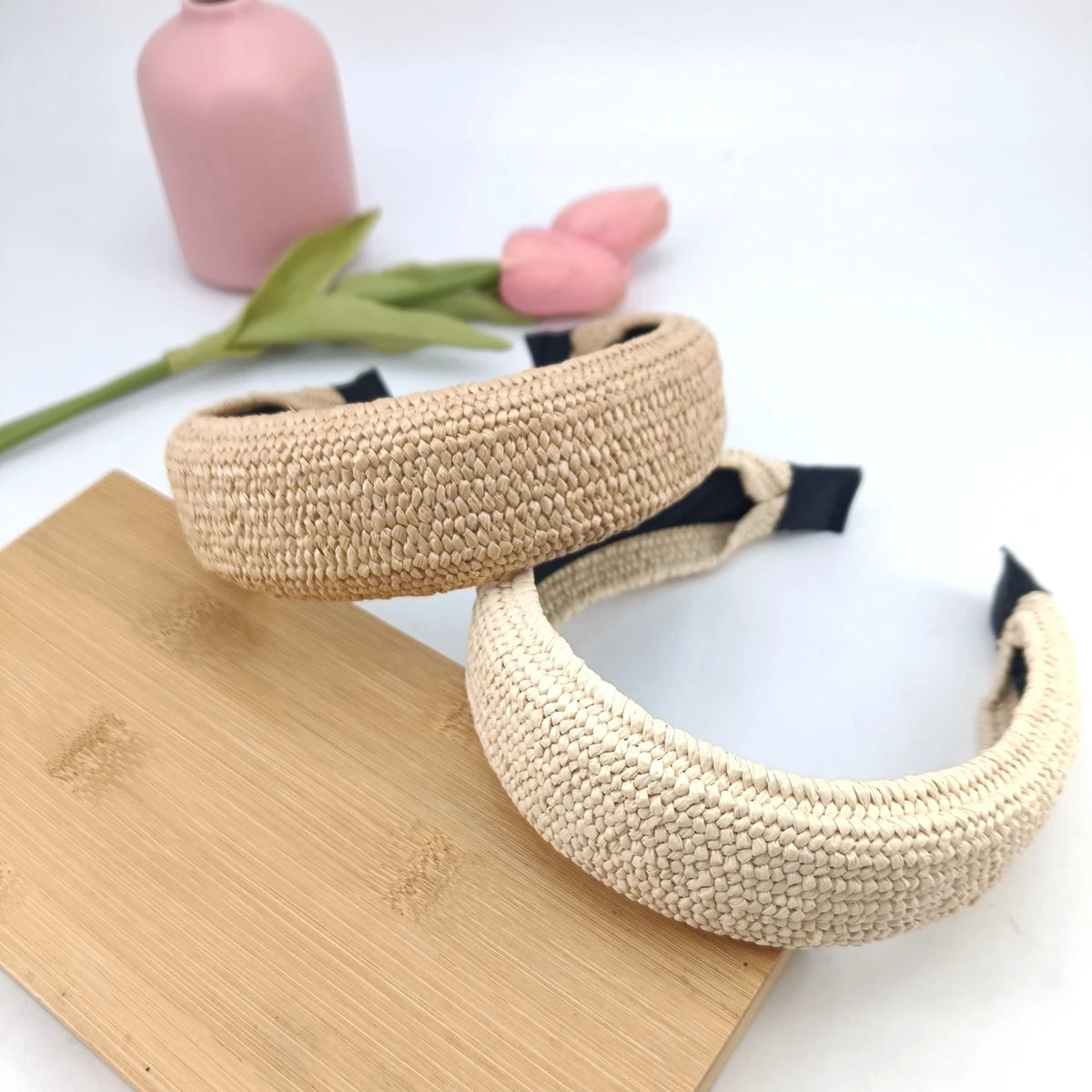 Eleganter Breiter Geflochtener Stroh-Haarreif für Damen – Modisches Schlichtes Haarband für Sommer Urlaub Strand & Alltagsstyling