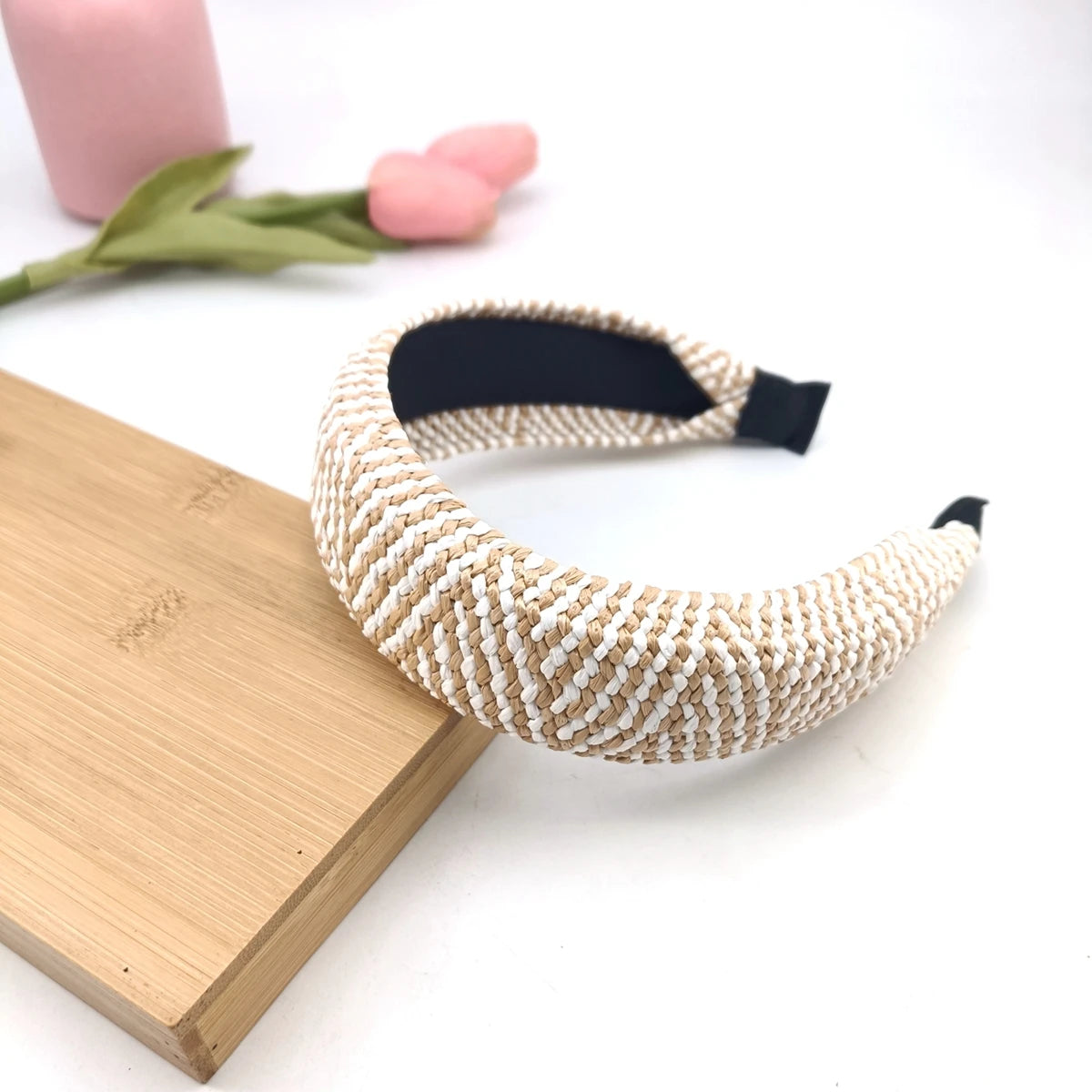 Eleganter Breiter Geflochtener Stroh-Haarreif für Damen – Modisches Schlichtes Haarband für Sommer Urlaub Strand & Alltagsstyling