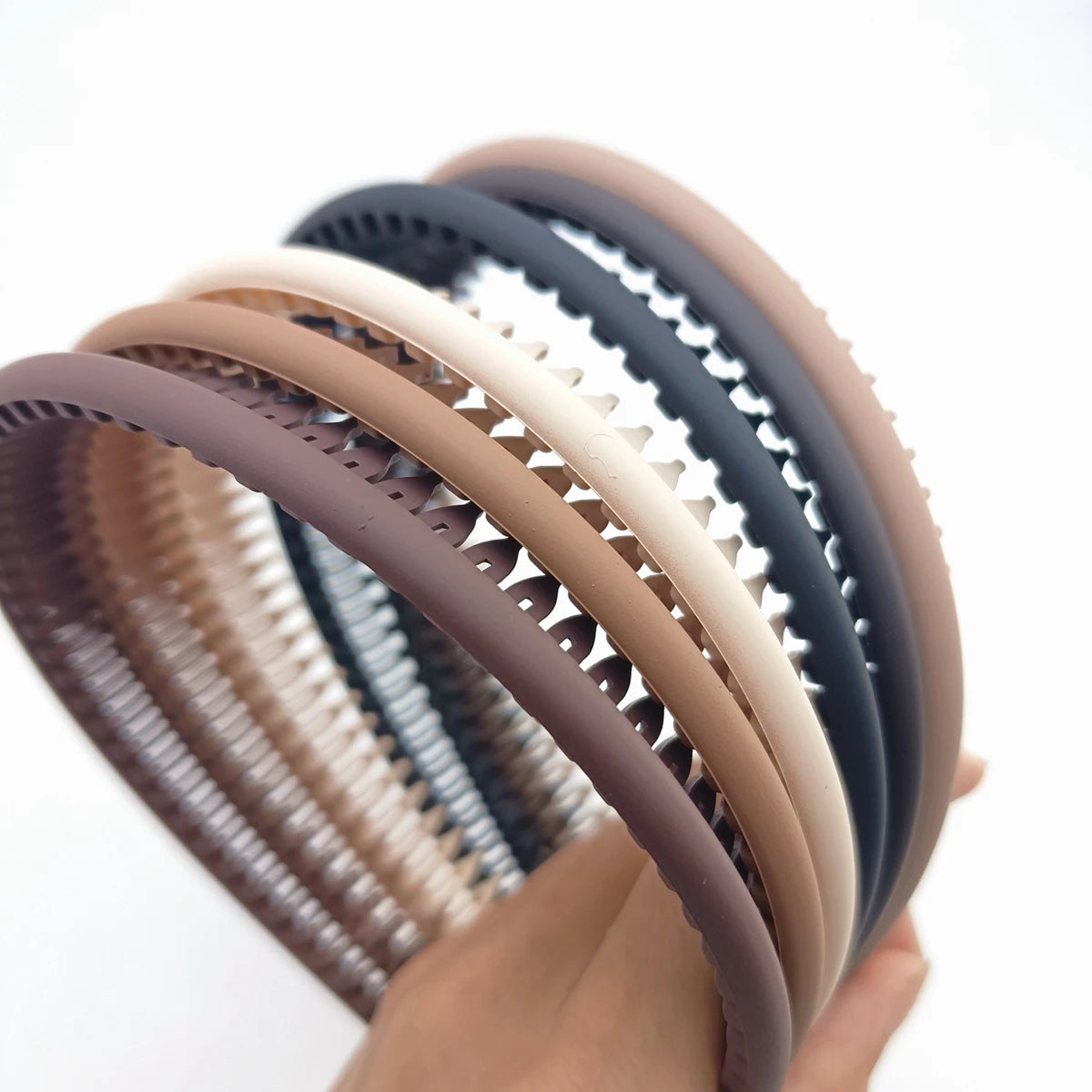 Bunter Matter Schmaler Haarreif mit Zähnen für Damen – Einfarbiges Rutschfestes Haarband für Alltag Styling & Haaraccessoires
