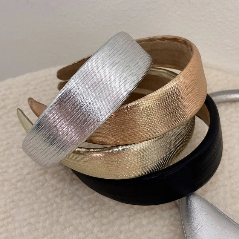 Breiter PU-Leder Haarreif für Damen – Glänzender Gold Silber Gepolsterter Sponge Haarreif für Retro Fashion & Alltagsstyling