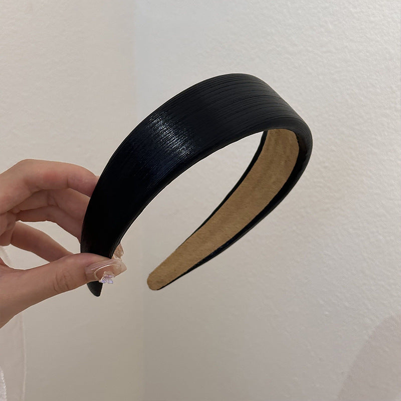 Breiter PU-Leder Haarreif für Damen – Glänzender Gold Silber Gepolsterter Sponge Haarreif für Retro Fashion & Alltagsstyling