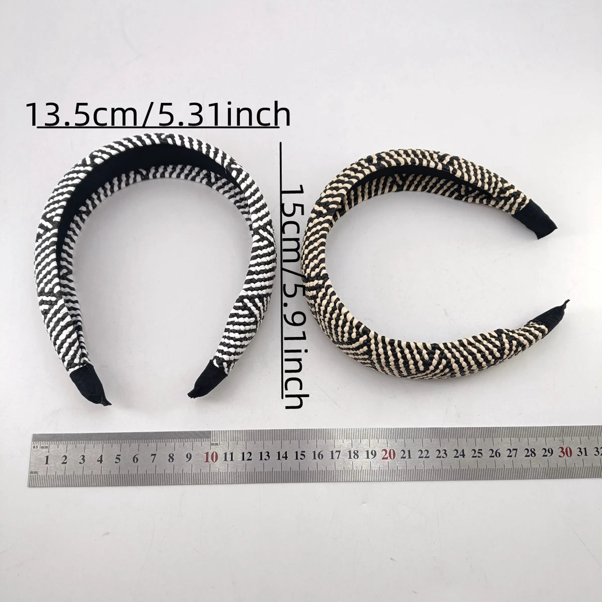 Eleganter Breiter Geflochtener Stroh-Haarreif für Damen – Modisches Schlichtes Haarband für Sommer Urlaub Strand & Alltagsstyling